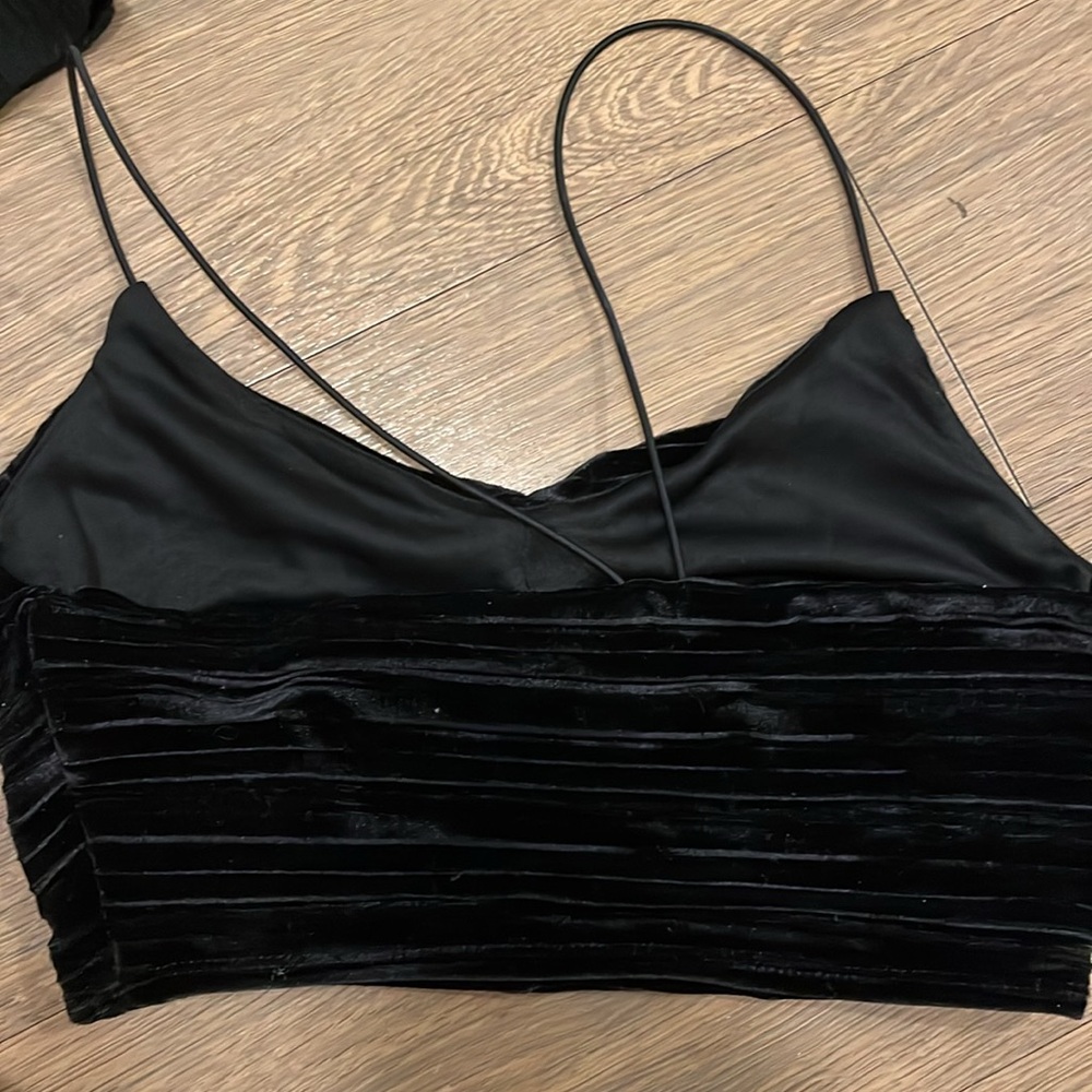 Black top bundle - Picture 3 of 8